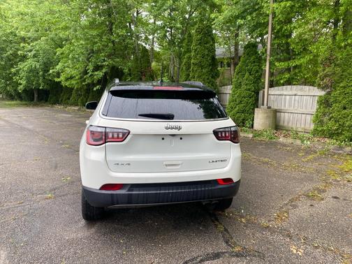 White Clearcoat 2018 Jeep Compass Limited
