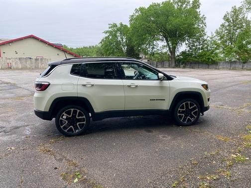 White Clearcoat 2018 Jeep Compass Limited