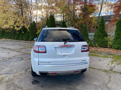 2016 GMC Acadia Denali