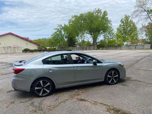 Ice Silver Metallic 2017 Subaru Impreza 2.0i Sport