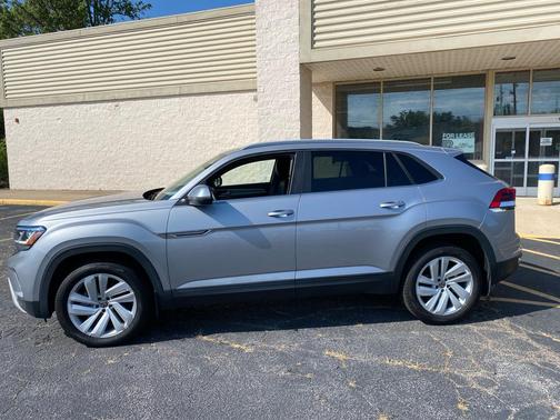 2021 Volkswagen Atlas Cross Sport 2.0T SE w/Technology 4MOTION