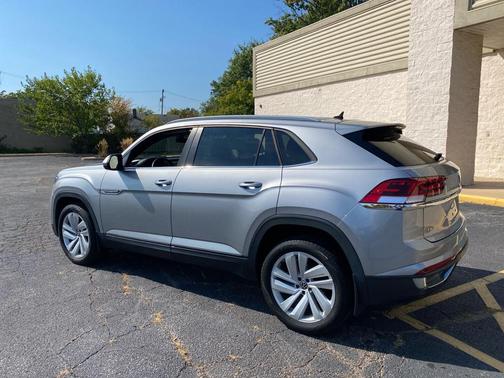 2021 Volkswagen Atlas Cross Sport 2.0T SE w/Technology 4MOTION