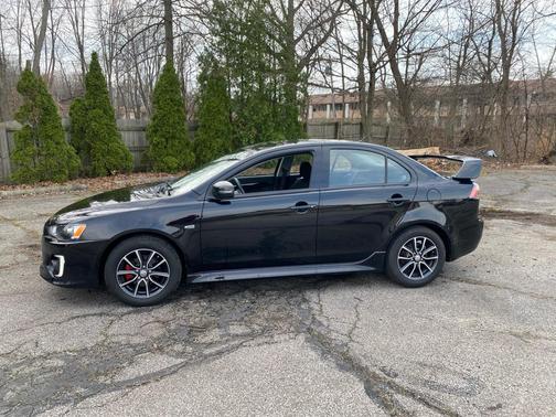 Labrador Black Pearl 2017 Mitsubishi Lancer ES