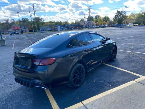 2016 Chrysler 200 S