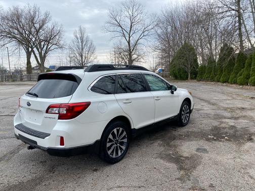 Crystal White Pearl 2015 Subaru Outback 2.5i Limited