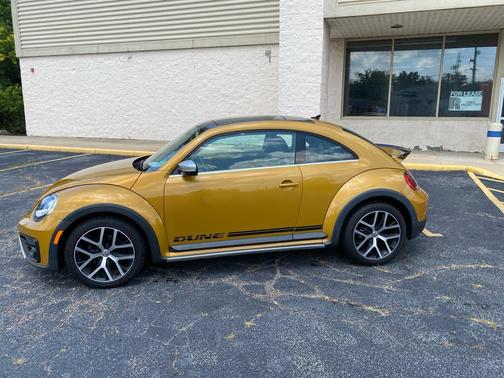 2016 Volkswagen Beetle 1.8T Dune