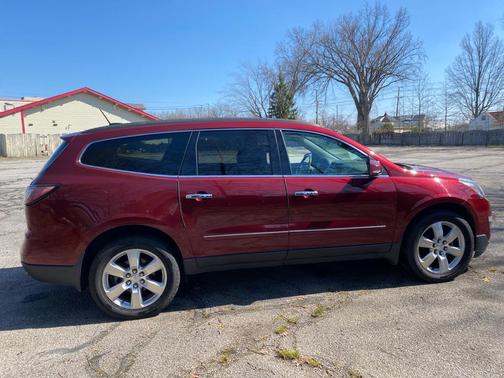 Siren Red Tintcoat 2017 Chevrolet Traverse Premier