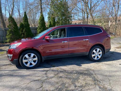 Siren Red Tintcoat 2017 Chevrolet Traverse Premier