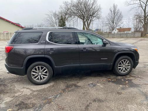 2019 GMC Acadia SLE-2