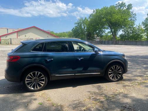 Allure Blue Metallic 2016 Lincoln MKX Reserve