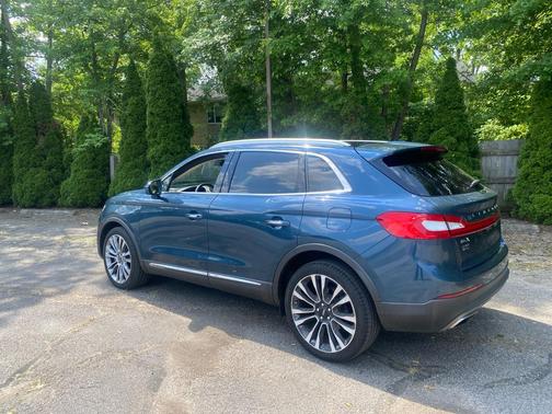 Allure Blue Metallic 2016 Lincoln MKX Reserve