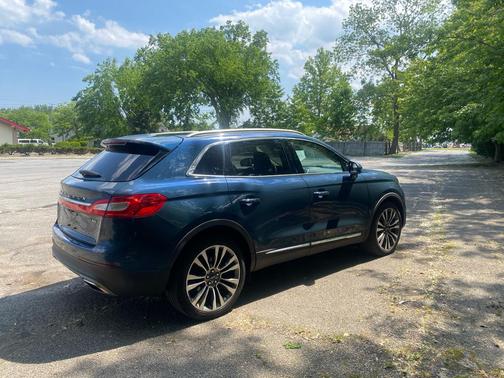 Allure Blue Metallic 2016 Lincoln MKX Reserve