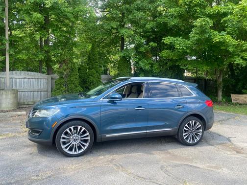 Allure Blue Metallic 2016 Lincoln MKX Reserve