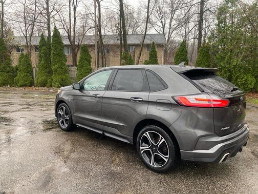 Magnetic Metallic 2019 Ford Edge ST