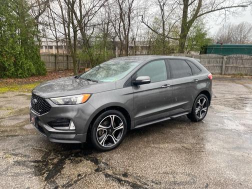Magnetic Metallic 2019 Ford Edge ST