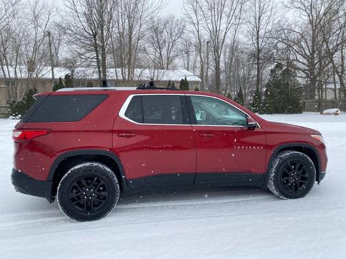 2018 Chevrolet Traverse LT Cloth