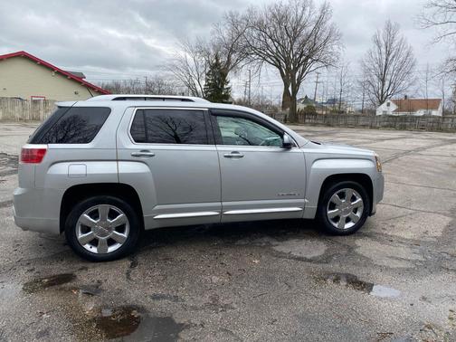 Quicksilver Metallic 2015 GMC Terrain Denali