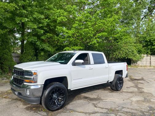 WHITE 2017 Chevrolet Silverado 1500 1LT