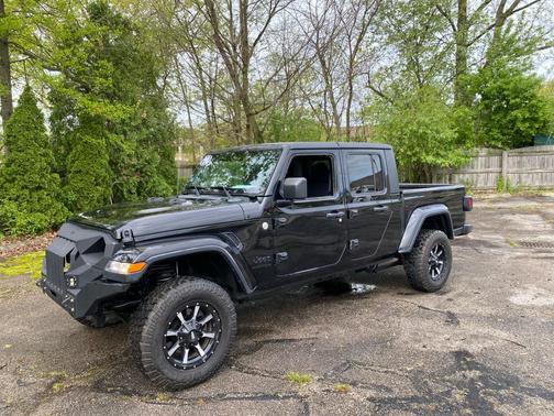 Black Clearcoat 2020 Jeep Gladiator Sport S