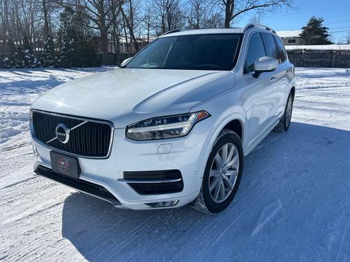 2019 Volvo XC90 T6 Momentum