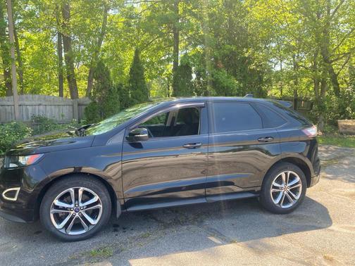 Ruby Red Metallic Tinted Clearcoat 2016 Ford Edge Sport