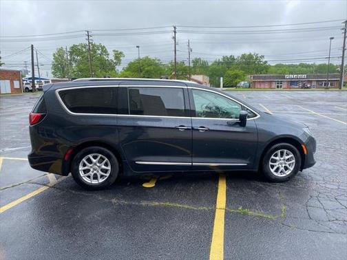 2020 Chrysler Pacifica Touring L
