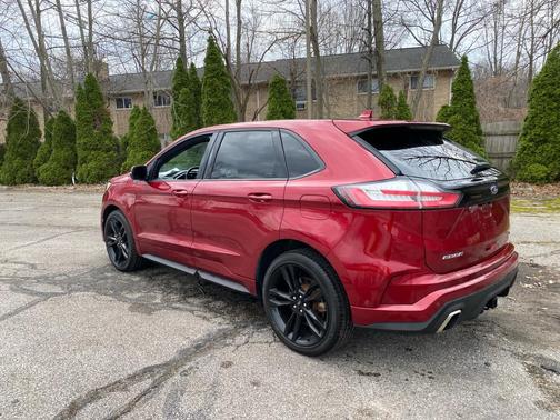 Ruby Red Metallic Tinted Clearcoat 2019 Ford Edge ST