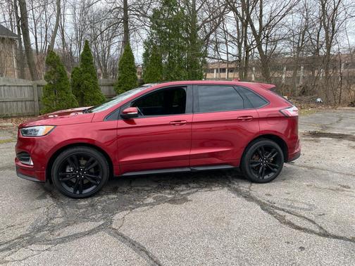 Ruby Red Metallic Tinted Clearcoat 2019 Ford Edge ST
