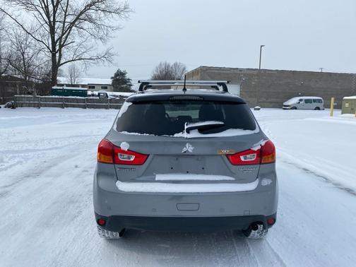 2014 Mitsubishi Outlander Sport ES