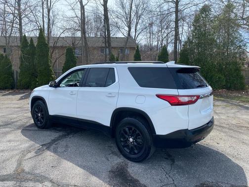 WHITE 2019 Chevrolet Traverse LT Cloth