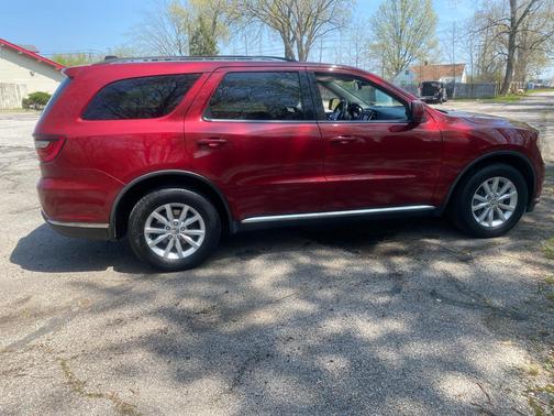 RED 2015 Dodge Durango SXT
