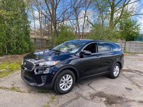 Ebony Black 2019 Kia Sorento LX
