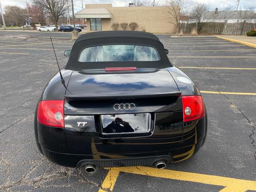 2004 Audi TT 3.2 quattro Roadster