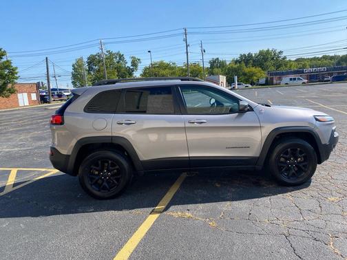 2018 Jeep Cherokee Trailhawk