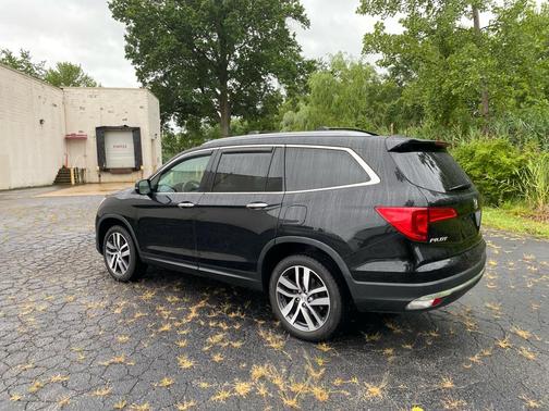 2017 Honda Pilot Elite