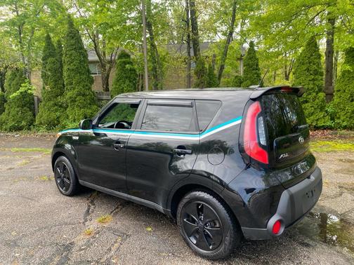 Shadow Black 2016 Kia Soul Base