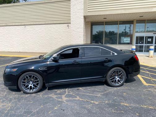 2018 Ford Taurus SHO