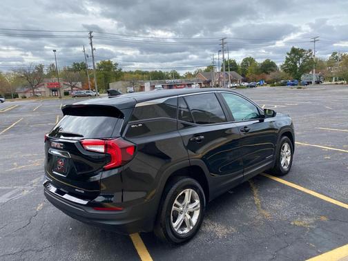 2023 GMC Terrain SLE