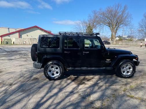 Black Clearcoat 2015 Jeep Wrangler Unlimited Sahara