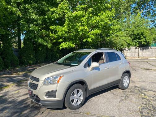 GOLD 2016 Chevrolet Trax LT