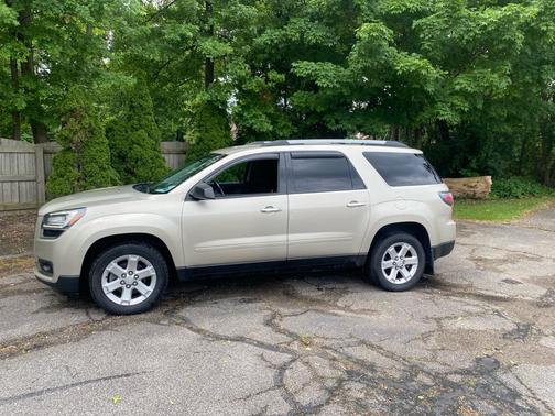 GOLD 2016 GMC Acadia SLE-2