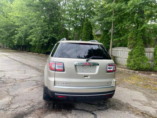 GOLD 2016 GMC Acadia SLE-2