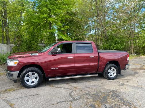 Delmonico Red Pearlcoat 2019 RAM 1500 Big Horn