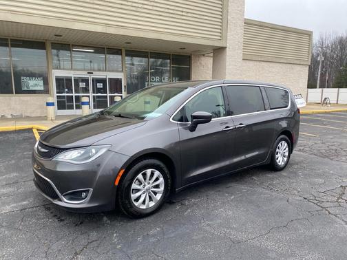 2019 Chrysler Pacifica Touring Plus
