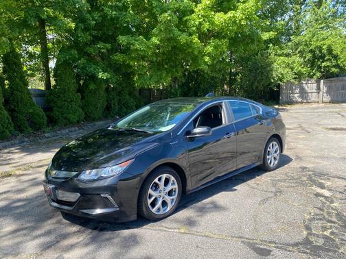 Mosaic Black Metallic 2017 Chevrolet Volt Premier