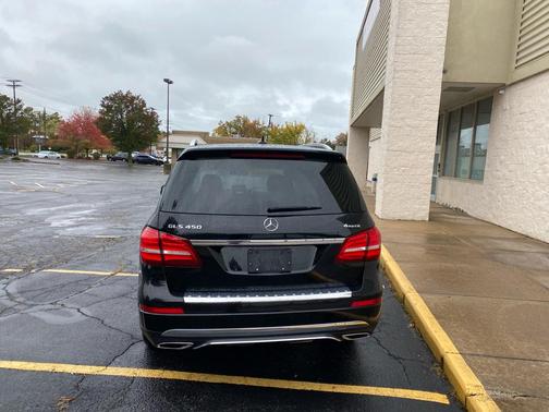 2018 Mercedes-Benz GLS 450 4MATIC