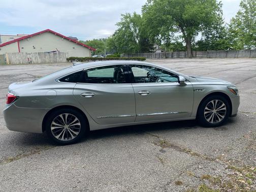 Quicksilver Metallic 2017 Buick LaCrosse Essence
