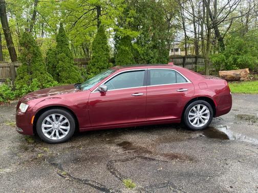 Velvet Red Pearlcoat 2016 Chrysler 300 S