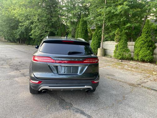 GREY 2019 Lincoln MKC Standard