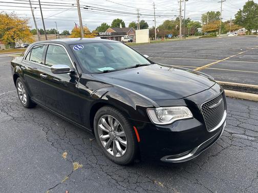 2016 Chrysler 300 S